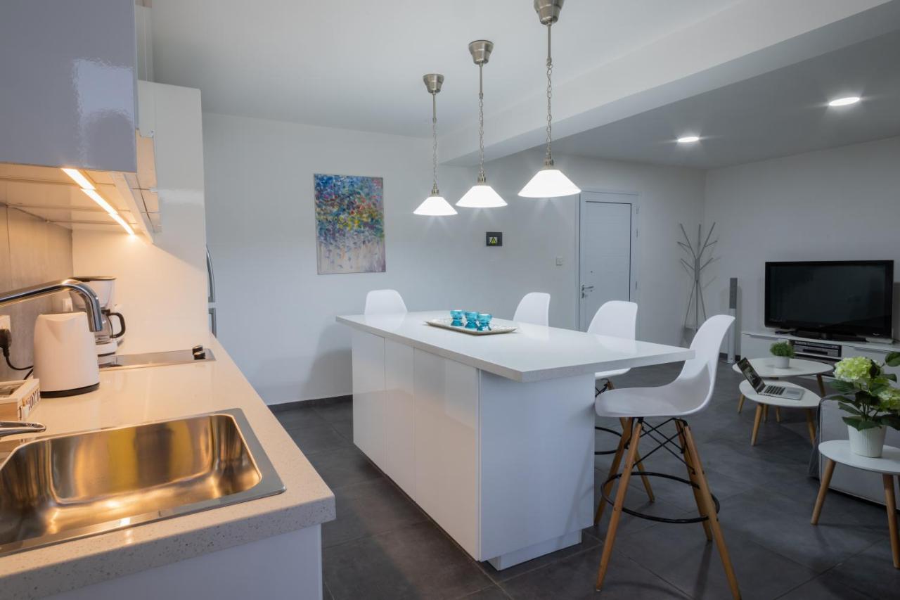 Poseidon Apartment By Michalis Αγία Νάπα Εξωτερικό φωτογραφία
